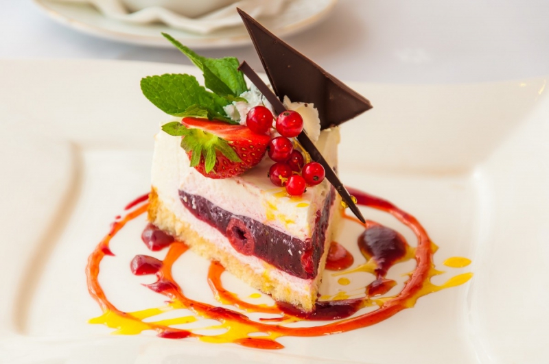 boulangerie-TOURTOUR-min_the_cake_dessert_eating_bun_colorful_sweet_dish_taste_cake_with_cream-941034